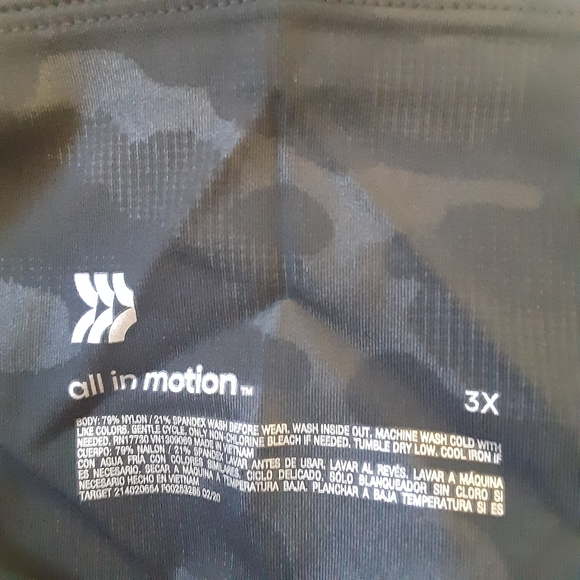 Sz 3X All in Motion Premium Elongate high rise 7/8 legging Black Camouflage - Picture 14 of 14
